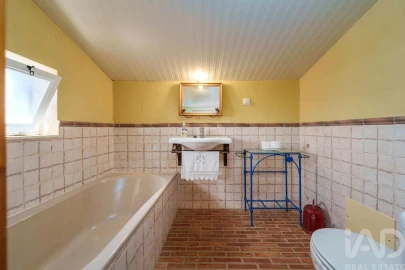 Moradia T3 para Venda em Quelfes