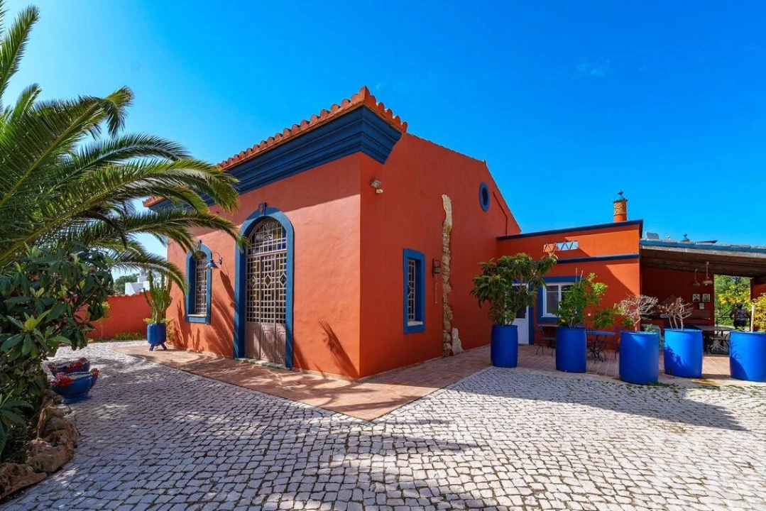 Moradia T3 para Venda em Quelfes Foto 1