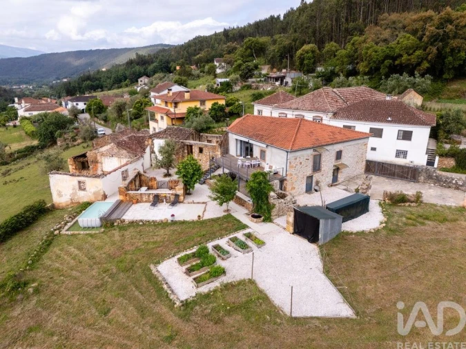 Moradia T2 para Venda em Vila Nova do Ceira Foto 5