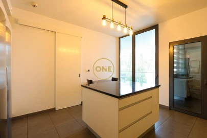Apartamento T3 para Venda em Funchal (São Pedro)