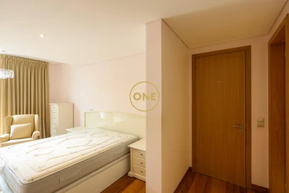 Apartamento T3 para Venda em Funchal (São Pedro)