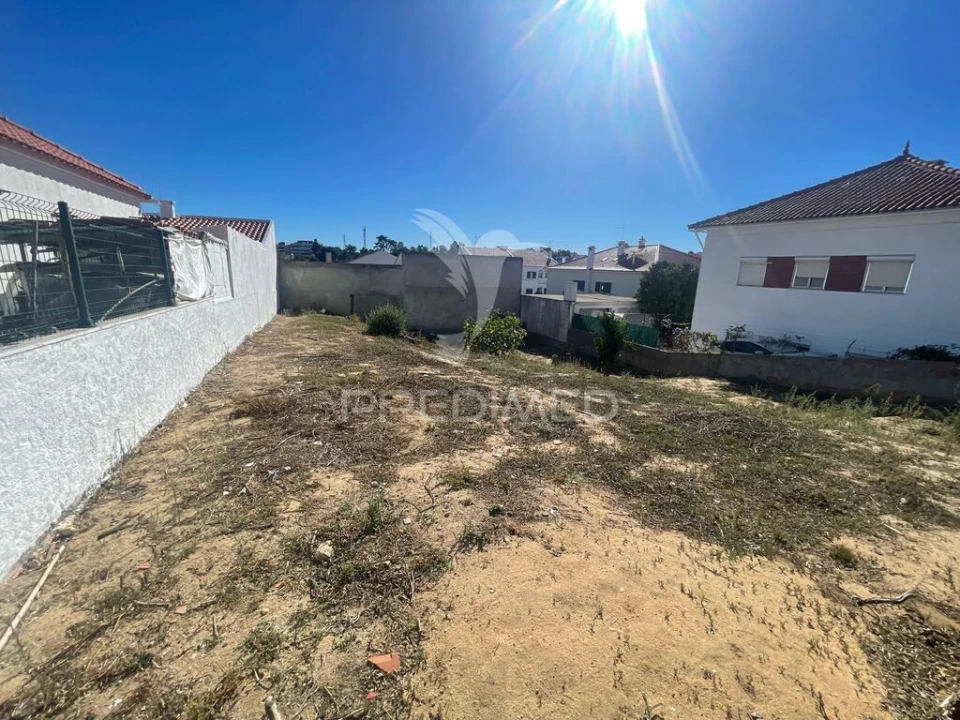 Terreno para Venda em Charneca de Caparica e Sobreda Foto 10