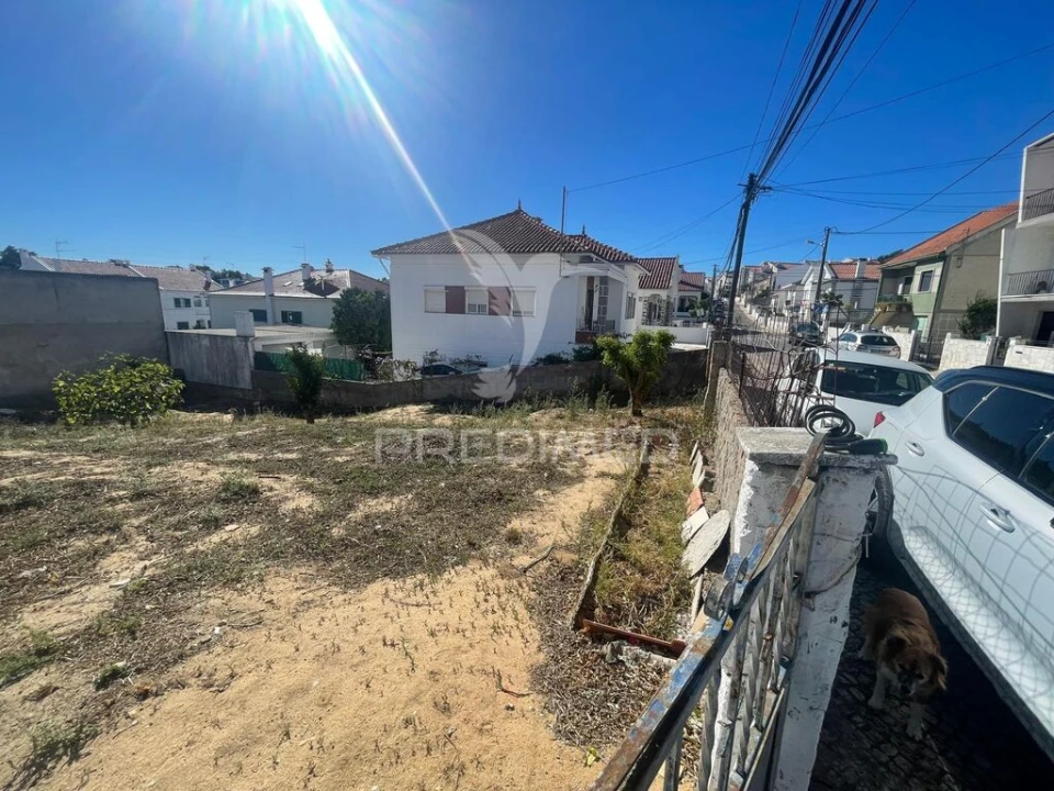 Terreno para Venda em Charneca de Caparica e Sobreda Foto 4