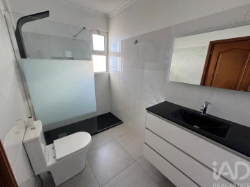 Moradia T3 para Venda em Funchal (Santa Maria Maior)