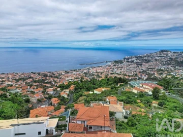 Moradia T3 para Venda em Funchal (Santa Maria Maior)