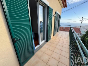 Moradia T3 para Venda em Funchal (Santa Maria Maior)