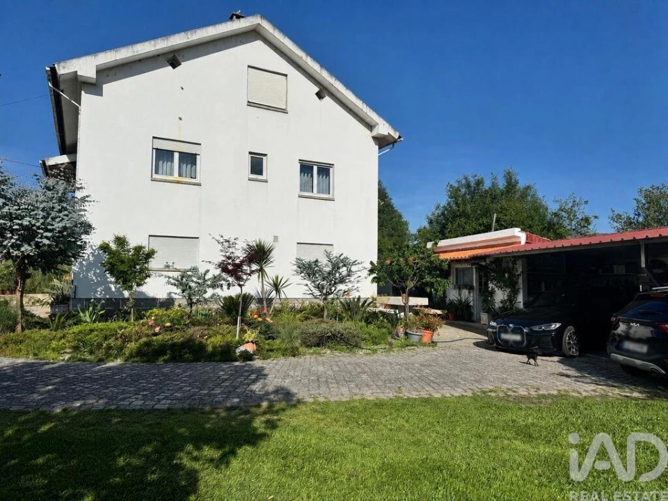 Moradia T6 para Venda em Ribeira Foto 2