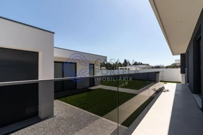 Moradia T3 para Venda em Santa Maria da Feira, Travanca, Sanfins e Espargo