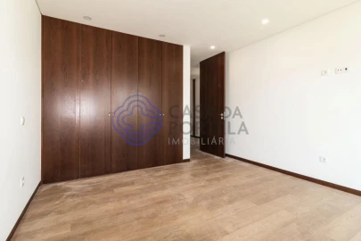 Moradia T3 para Venda em Santa Maria da Feira, Travanca, Sanfins e Espargo