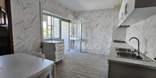 Apartamento T3 para Venda em Nogueira e Silva Escura