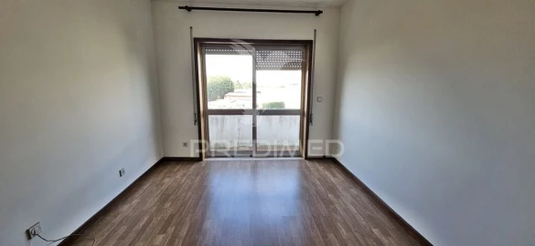 Apartamento T3 para Venda em Nogueira e Silva Escura