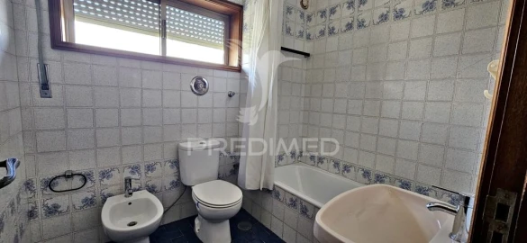 Apartamento T3 para Venda em Nogueira e Silva Escura