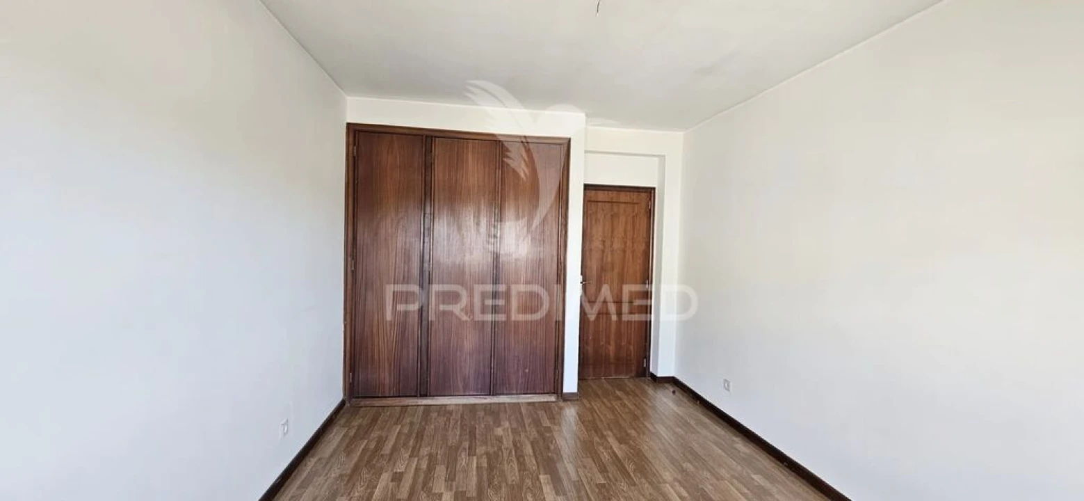 Apartamento T3 para Venda em Nogueira e Silva Escura Foto 10