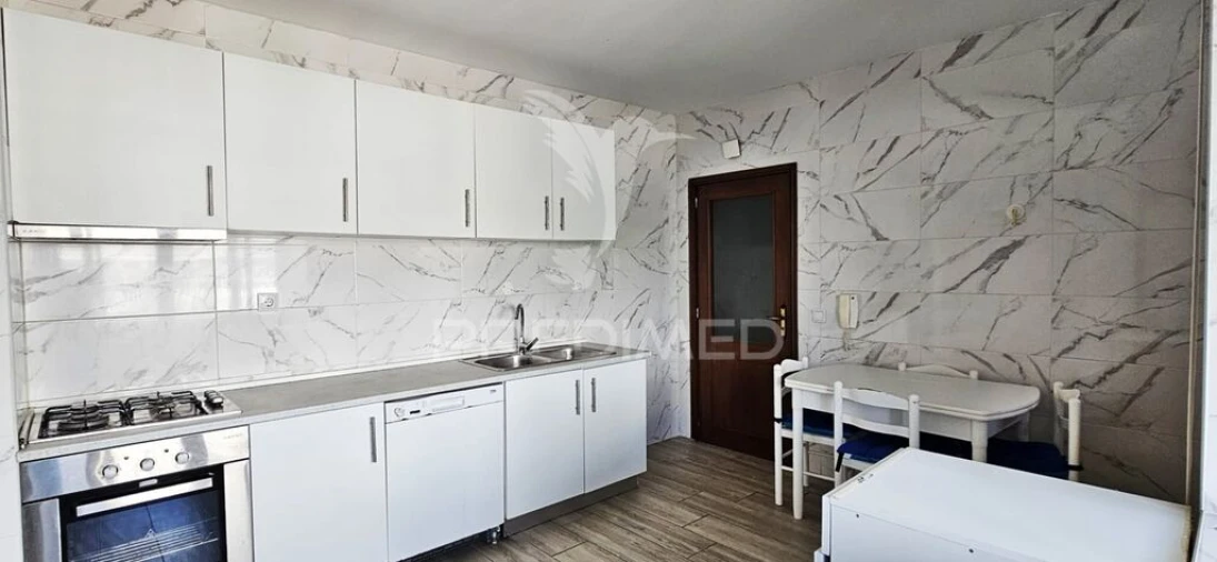 Apartamento T3 para Venda em Nogueira e Silva Escura Foto 2