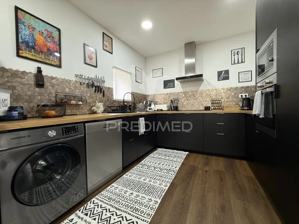 Moradia T4 para Venda em Arneiro das Milhariças Foto 5