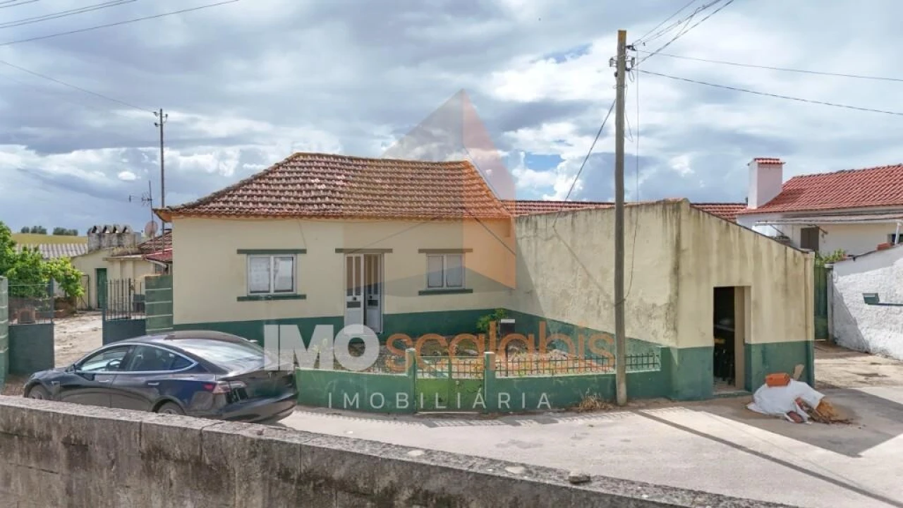 Moradia T4 para Venda em Abitureiras Foto 1