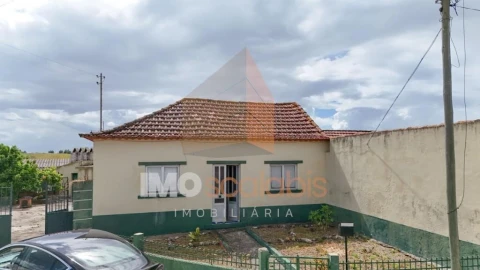 Moradia T4 para Venda em Abitureiras