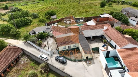 Moradia T4 para Venda em Abitureiras