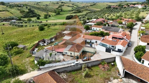 Moradia T4 para Venda em Abitureiras