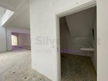 Loja para Arrendamento em Caldas da Rainha - Santo Onofre e Serra do Bouro