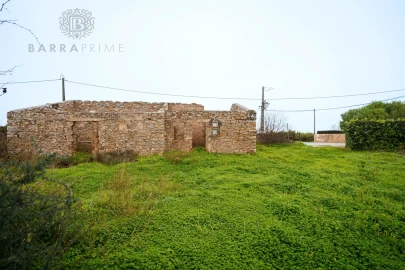 Terreno para Venda em Conceição e Estoi