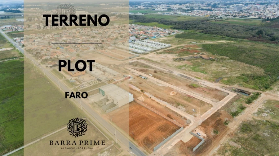 Terreno para Venda em Conceição e Estoi