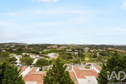Apartamento T5 para Arrendamento em Queluz e Belas
