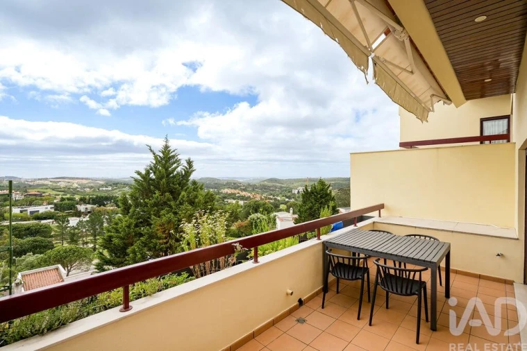 Apartamento T5 para Arrendamento em Queluz e Belas
