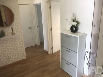 Apartamento T2 para Arrendamento em São Domingos de Benfica