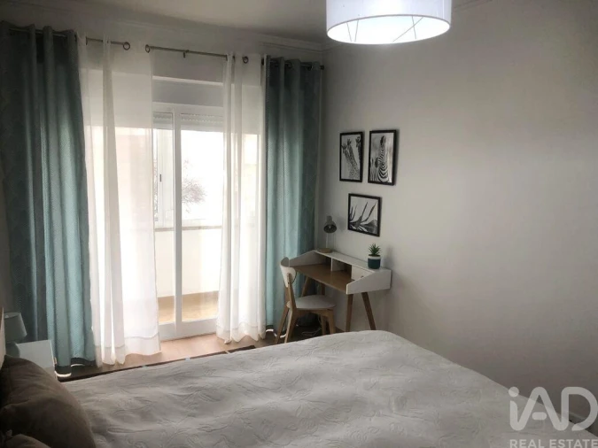 Apartamento T2 para Arrendamento em São Domingos de Benfica Foto 14