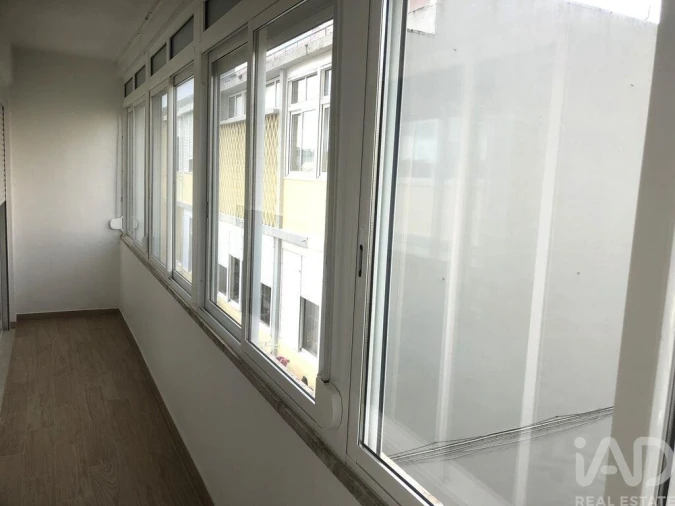 Apartamento T2 para Arrendamento em São Domingos de Benfica Foto 9