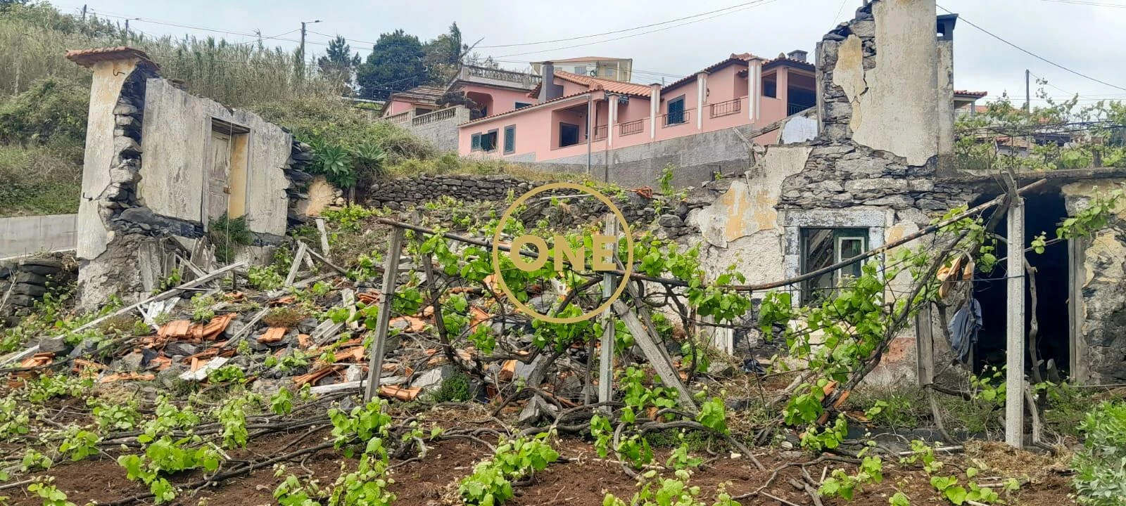 Moradia T3 para Venda em Caniço Foto 7