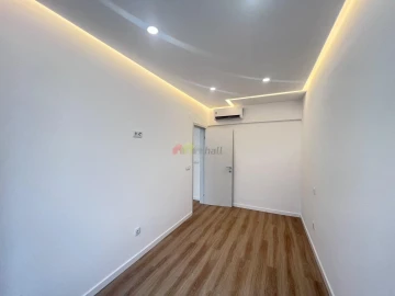 Apartamento T3 para Venda em Laranjeiro e Feijó