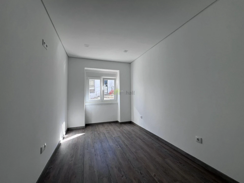 Apartamento T3 para Venda em Laranjeiro e Feijó Foto 4