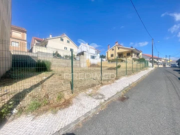 Terreno para Venda em Santa Iria de Azoia, São João da Talha e Bobadela