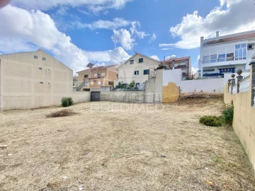 Terreno para Venda em Santa Iria de Azoia, São João da Talha e Bobadela
