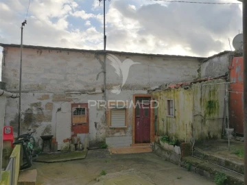 Moradia T1 para Venda em Campanhã