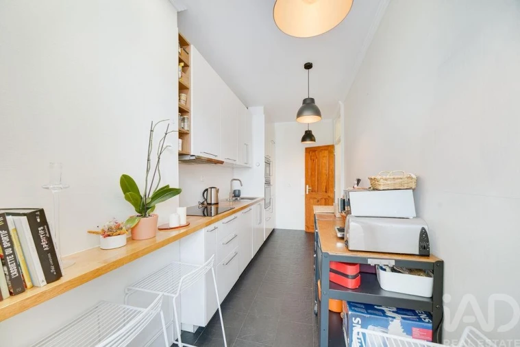 Apartamento T4 para Arrendamento em Campo de Ourique Foto 10