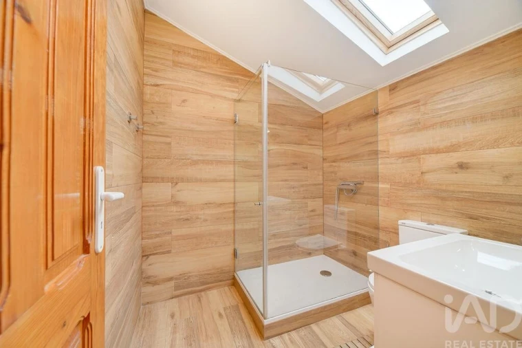 Apartamento T4 para Arrendamento em Campo de Ourique Foto 22