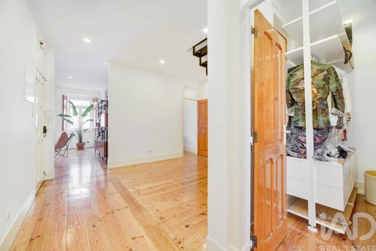 Apartamento T4 para Arrendamento em Campo de Ourique Foto 16