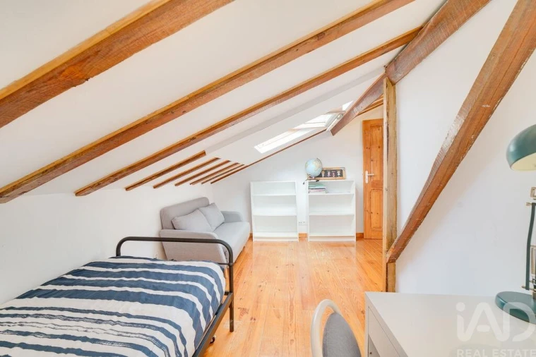 Apartamento T4 para Arrendamento em Campo de Ourique Foto 28