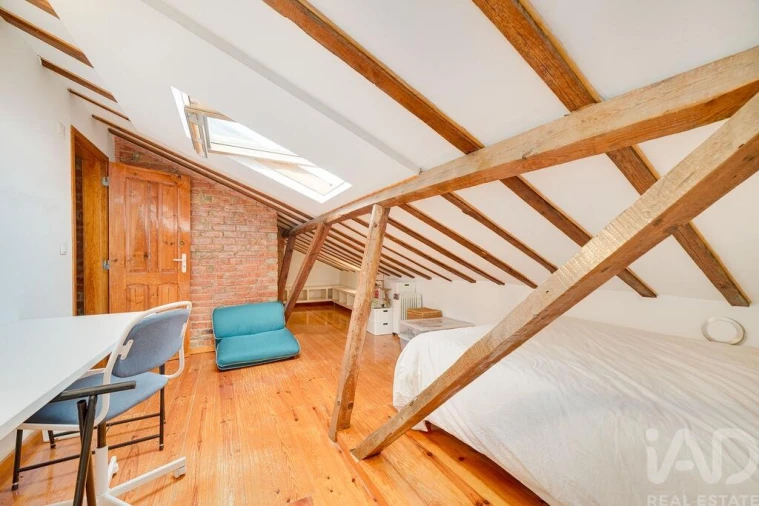 Apartamento T4 para Arrendamento em Campo de Ourique Foto 24