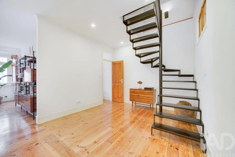 Apartamento T4 para Arrendamento em Campo de Ourique Foto 19