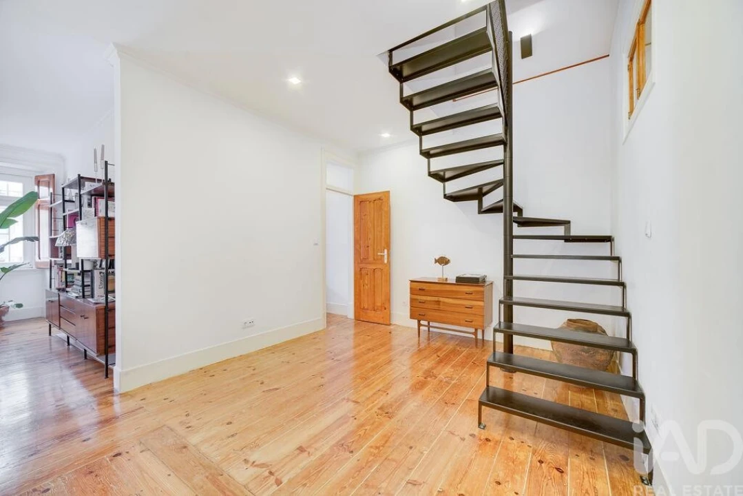 Apartamento T4 para Arrendamento em Campo de Ourique Foto 19