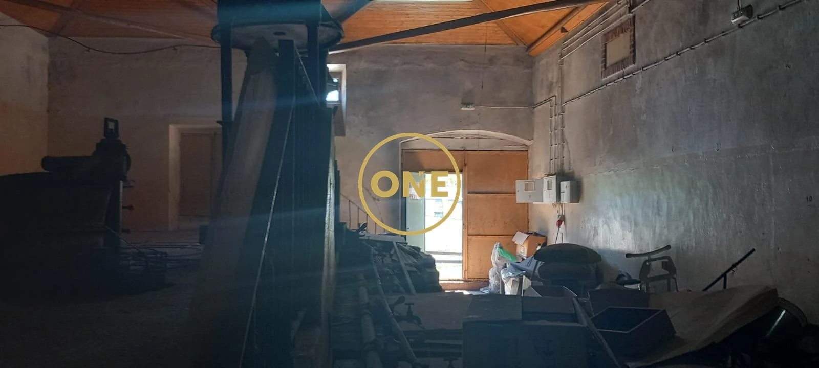 Armazém para Venda em Olaia e Paço Foto 4
