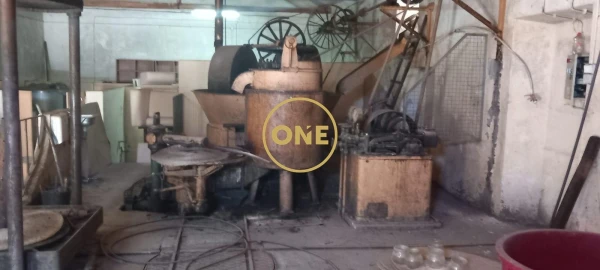Armazém para Venda em Olaia e Paço