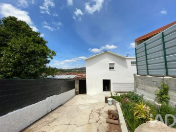 Moradia T2 para Venda em Lorvão