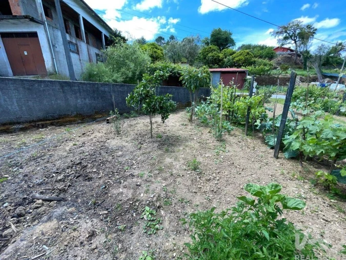 Moradia T2 para Venda em Lorvão Foto 8