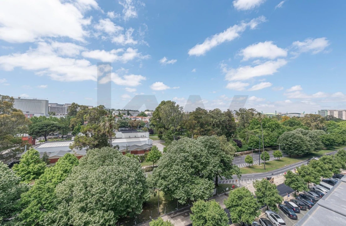 Apartamento T2 para Venda em Alvalade Foto 4