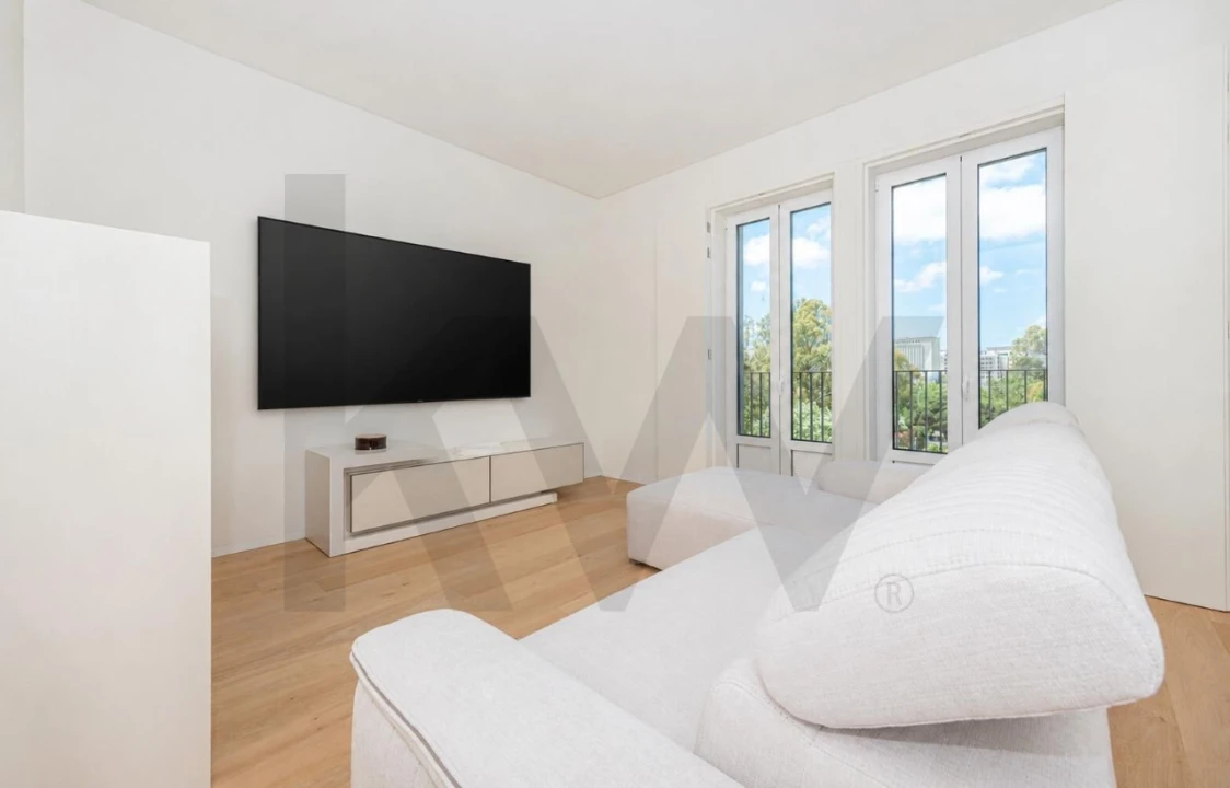 Apartamento T2 para Venda em Alvalade Foto 9
